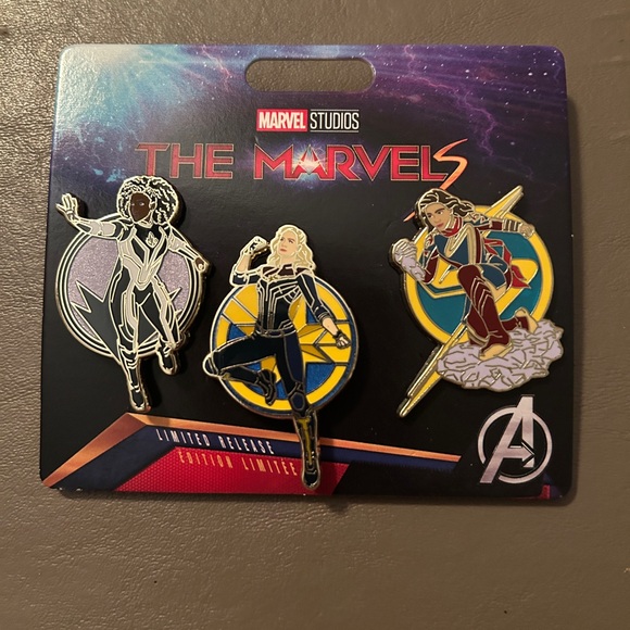 Disney Collectible Pin - Marvel  Studios: The Marvels Limited Release-3 Pin Set - Picture 3 of 4